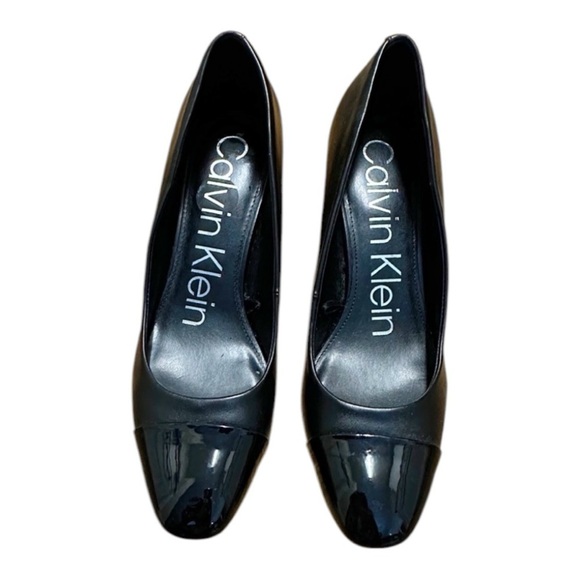 Calvin Klein Shoes - Calvin Klein tone two black pumps